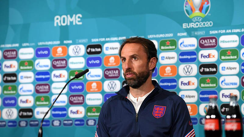 Gareth Southgate dẫn dắt Anh tới chung kết Euro 2021 Gareth Southgate dẫn dắt Anh tới chung kết Euro 2021