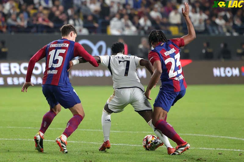 Real Madrid sẽ tiếp đón Barcelona tại vòng 32 La Liga