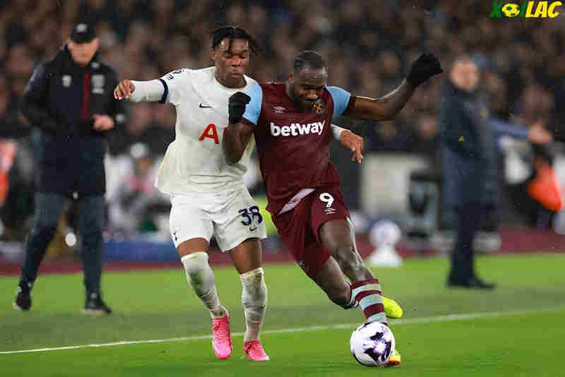 Tottenham sẽ đối đầu West Ham trên sân nhà tại vòng 7 Ngoại Hạng Anh Tottenham sẽ đối đầu West Ham trên sân nhà tại vòng 7 Ngoại Hạng Anh