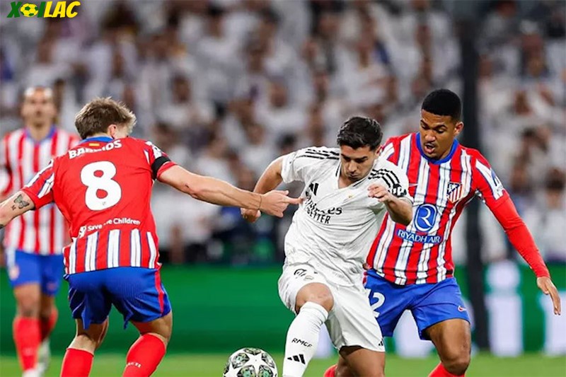 Atletico sẽ đối đầu với Real Madrid trên sân nhà tại lượt về vòng 1/8 C1 Atletico sẽ đối đầu với Real Madrid trên sân nhà tại lượt về vòng 1/8 C1
